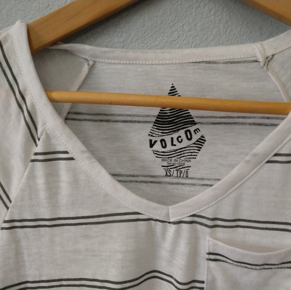 Volcom XS Gray & White Shirt - Picture 3 of 5